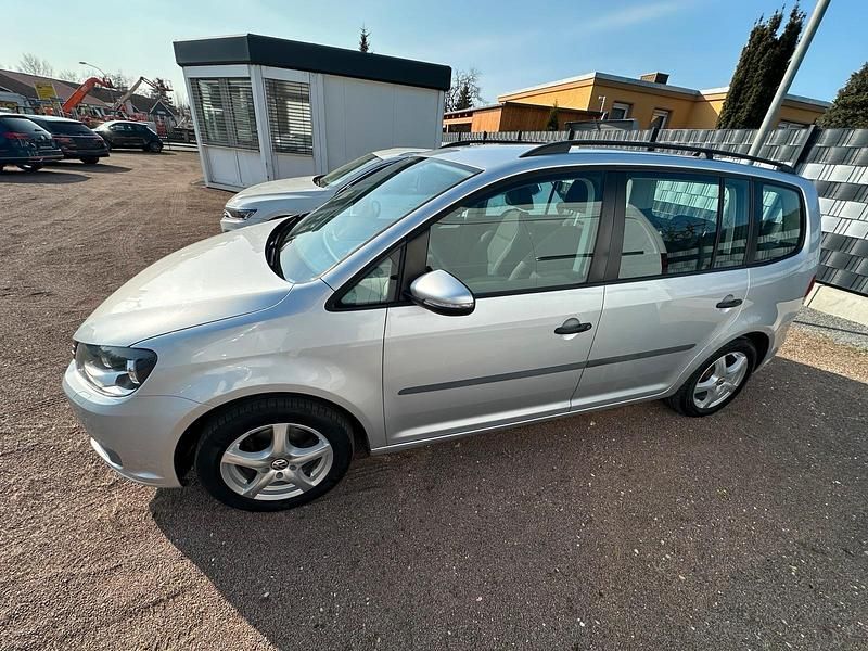 Gebraucht VW Touran 140 PS (102 kW) 2011 Silber Van / Kleinbus