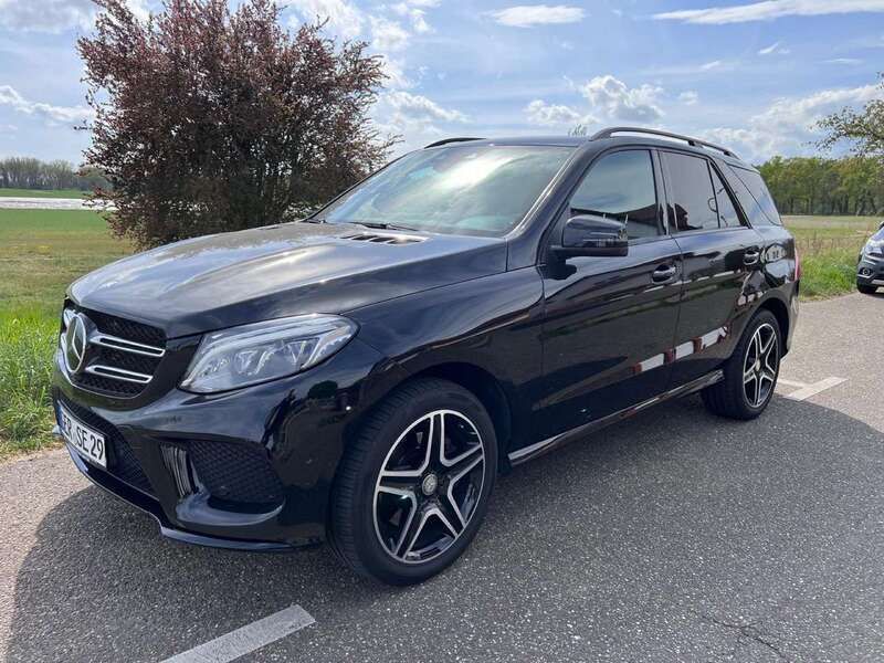 Schwarz Gebraucht 2016 Mercedes GLE350 AMG SUV | 28.900 € (Guter Preis) - Bild 1/4