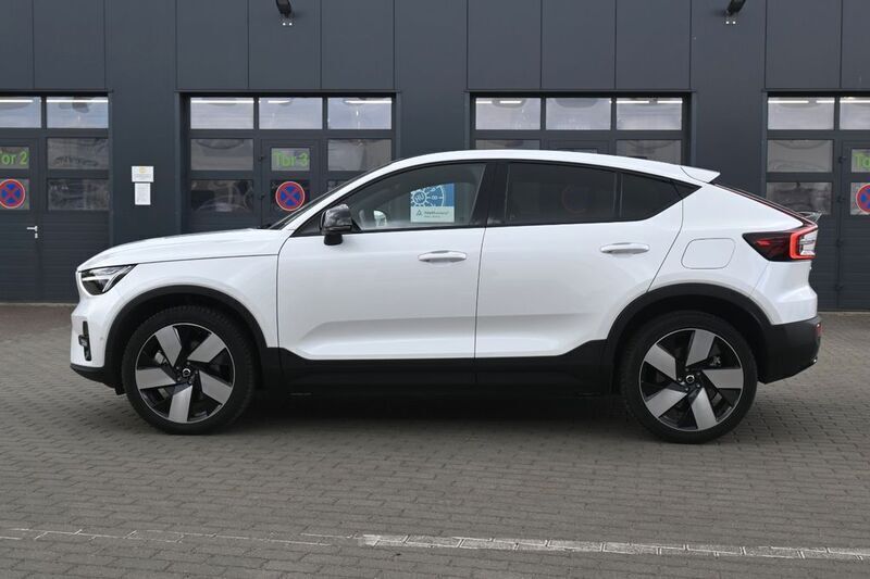 Gebraucht Volvo C40 Ultimate 169 kW (231 PS) 2023 Crystal white / metallic SUV