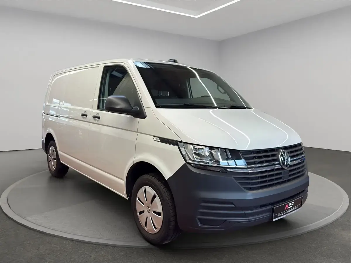Second-hand VW Transporter 110 CP (80 kW) 2023 Alb Van