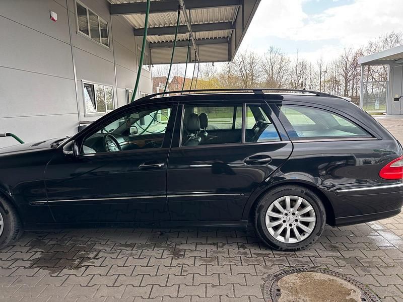Gebraucht Mercedes 280 190 PS (139 kW) 2008 Schwarz Kombi