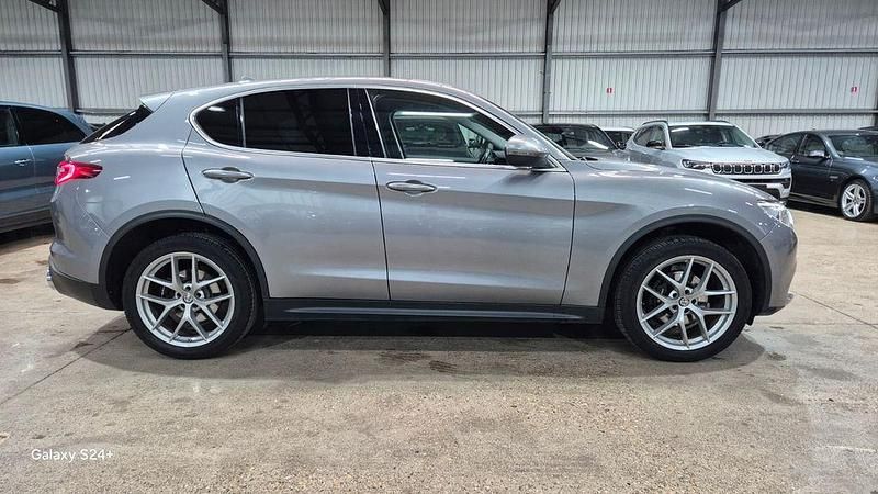Gebraucht Alfa Romeo Stelvio 280 PS (205 kW) 2017 Grau SUV