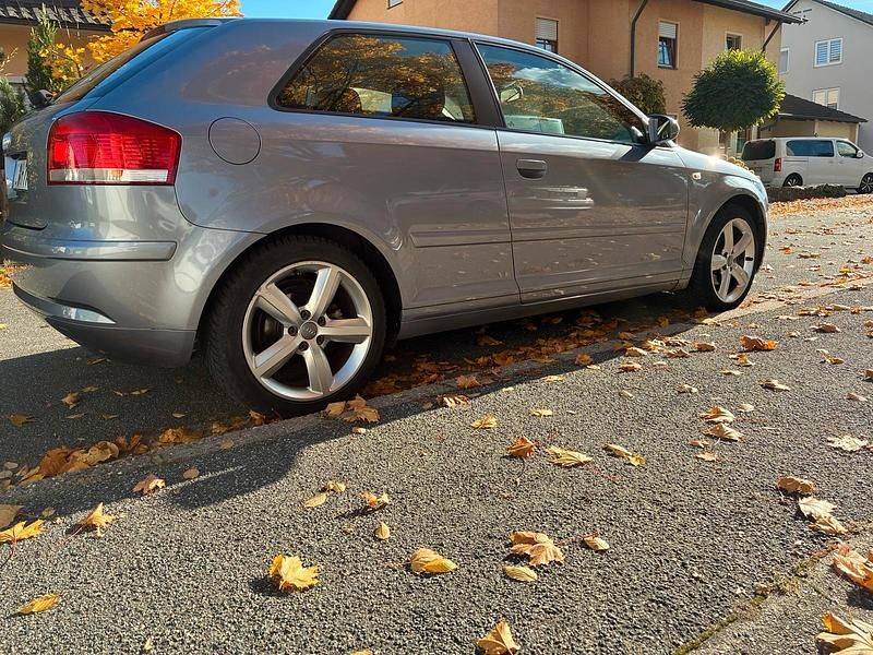 Grau Gebraucht 2007 Audi A3 Coupé | 2.800 € (Guter Preis) - Bild 1/4
