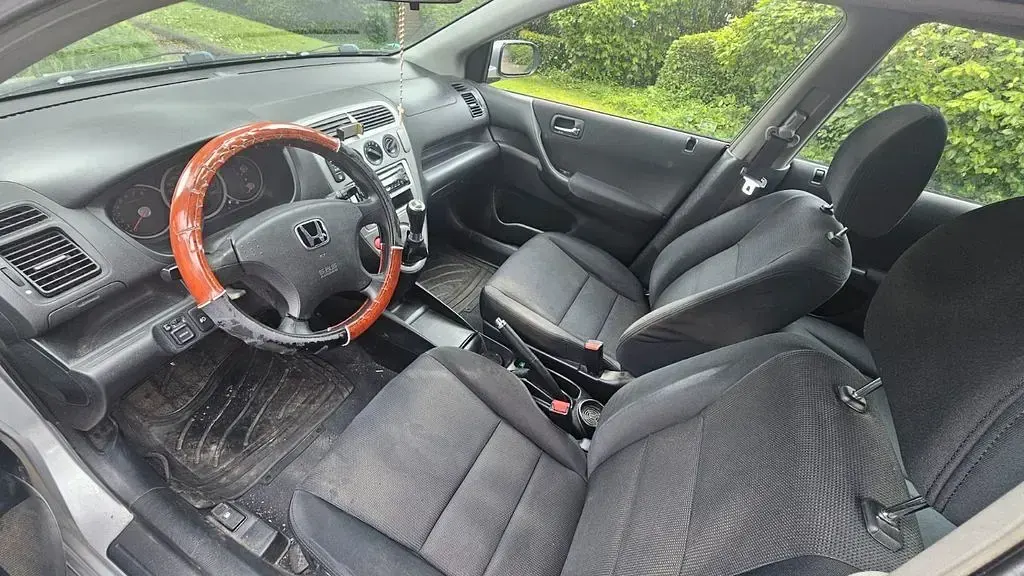 Usata Honda Civic 90 CV (66 kW) 2005 Argento Berlina