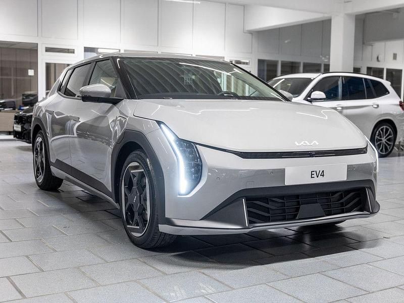 Neu Kia EV4 Earth 150 kW (204 PS) 2026 Grau Limousine