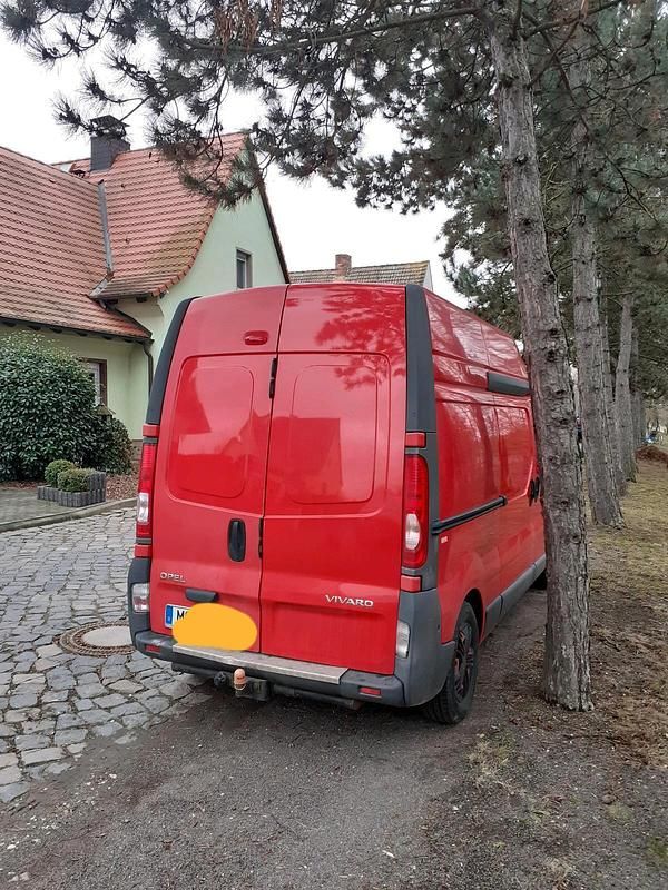 Gebraucht Opel Vivaro 100 PS (73 kW) 2007 Rot Van / Kleinbus