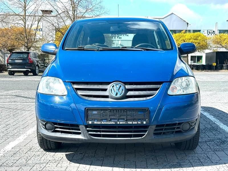 Second-hand VW Fox 54 CP (39 kW) 2008 Albastru Hatchback