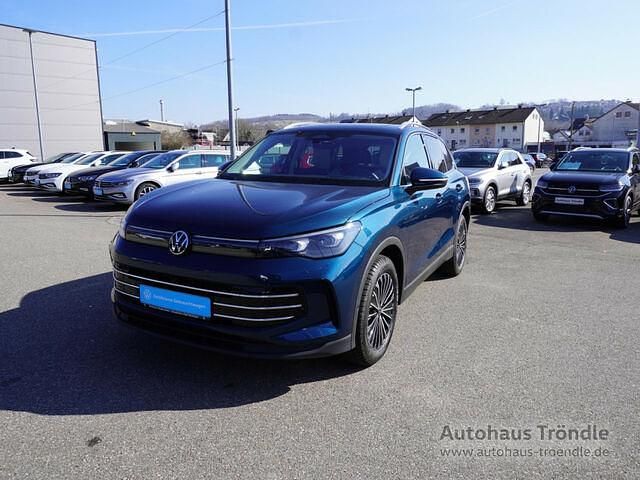 Gebraucht VW Tiguan Elegance 150 PS (110 kW) 2024 Blau SUV