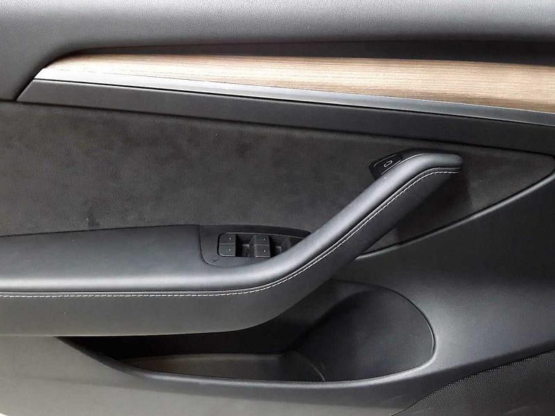 Gebraucht Tesla Model 3 365 kW (497 PS) 2022 Solid black Limousine