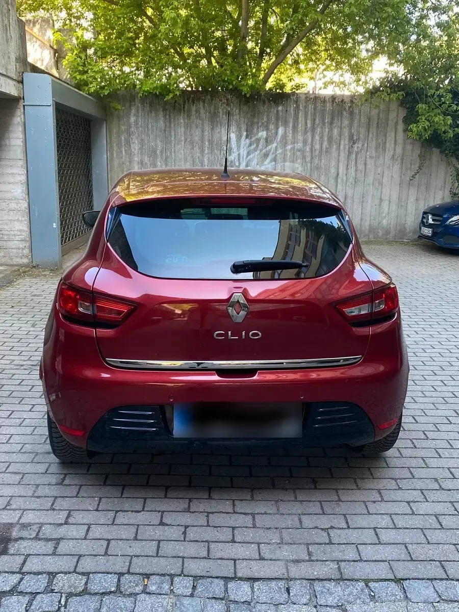 Gebraucht Renault Clio LIMITED 118 PS (86 kW) 2017 Rot Kleinwagen