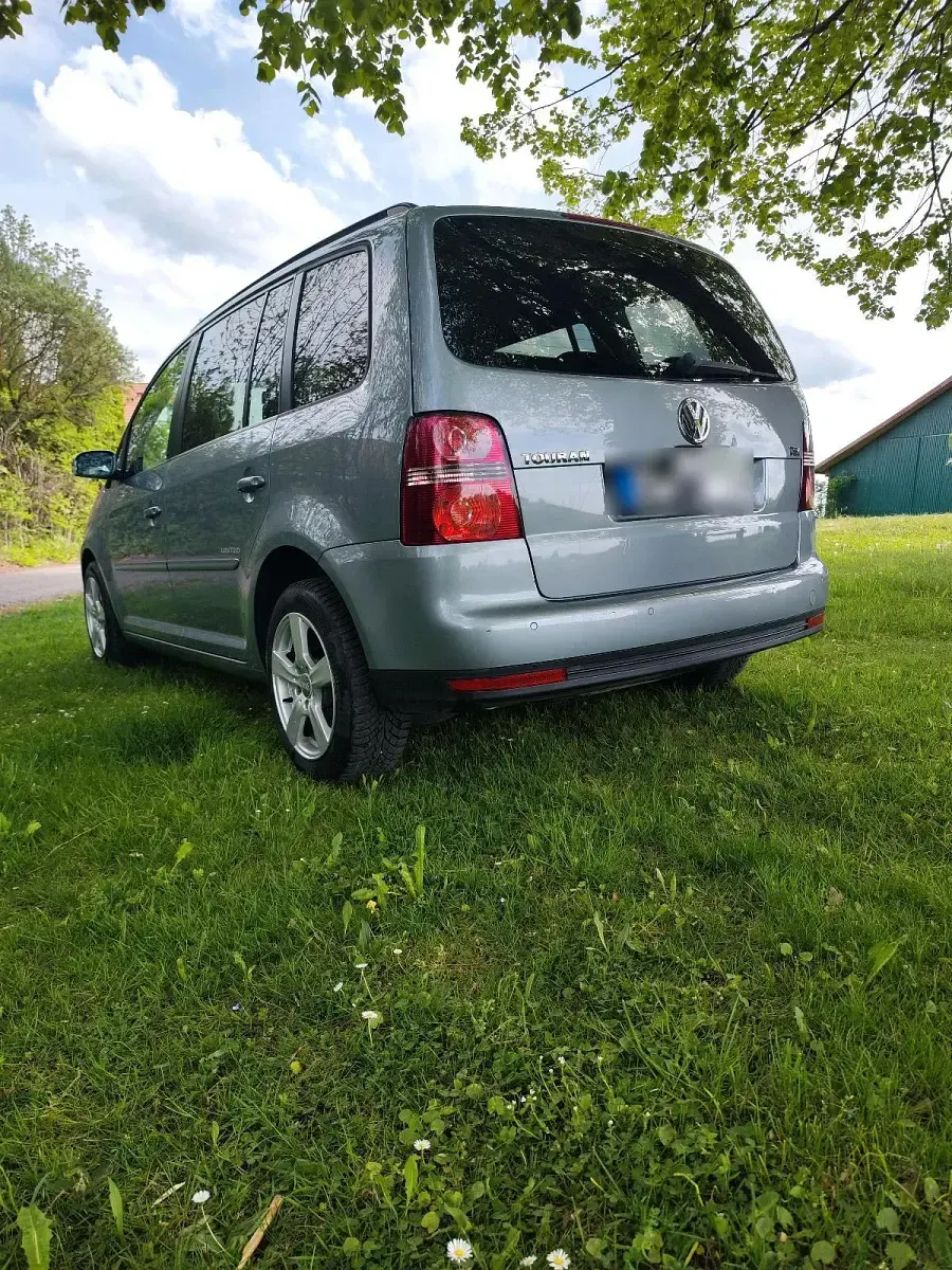 Gebraucht VW Touran 140 PS (102 kW) 2009 Grau Van / Kleinbus