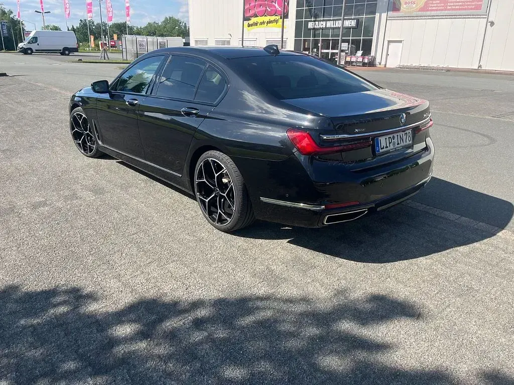 Gebraucht BMW 740 320 PS (235 kW) 2020 Schwarz Limousine