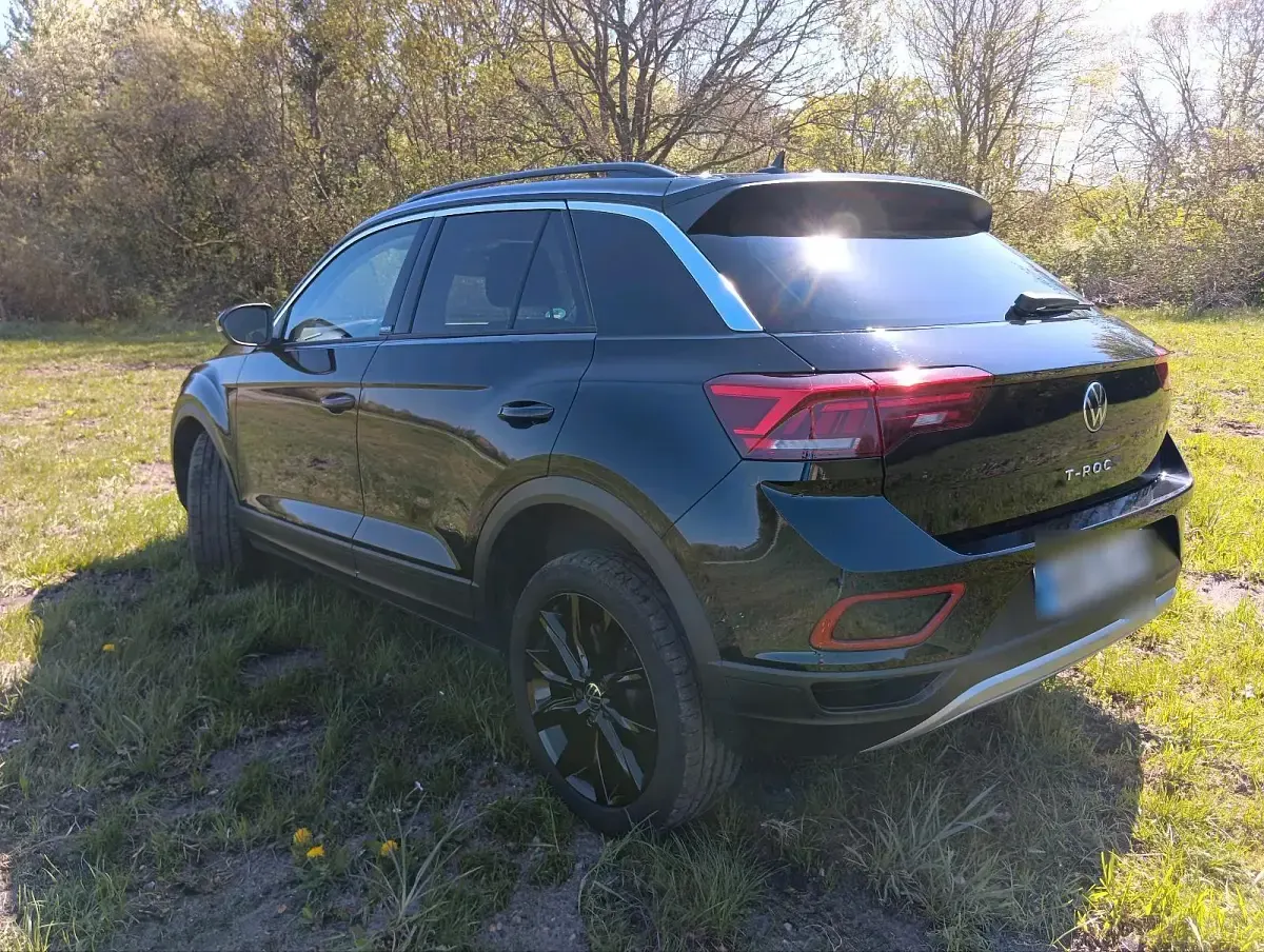 Gebraucht VW T-Roc Move 150 PS (110 kW) 2023 Schwarz SUV