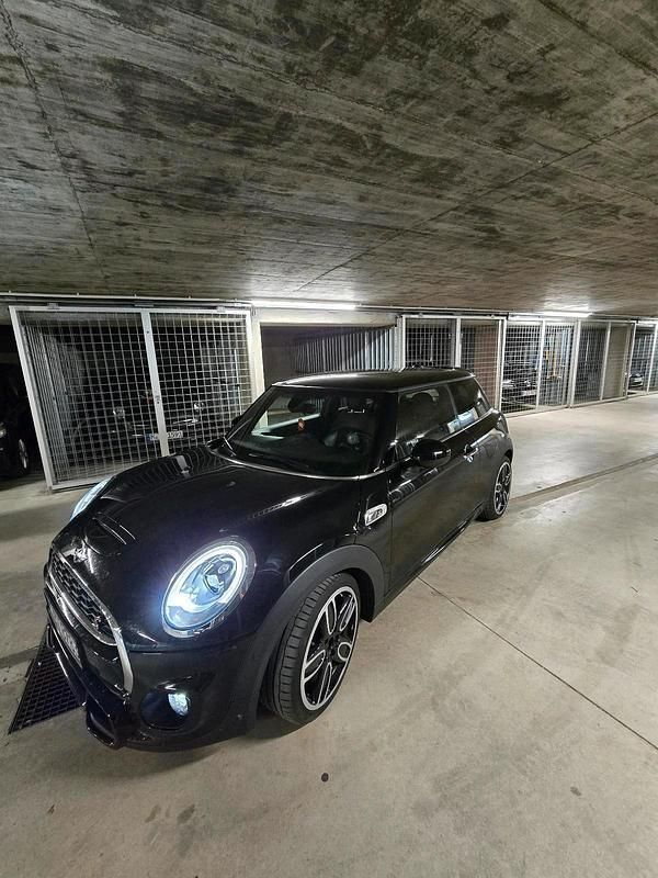 Schwarz Gebraucht 2016 Mini Cooper SD Kleinwagen | 13.300 € (Fairer Preis) - Bild 1/4
