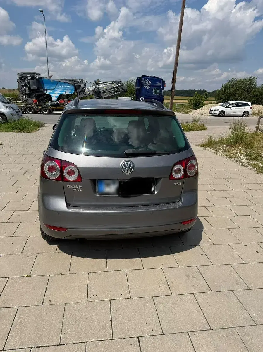 Gebraucht VW Golf Plus Match 105 PS (77 kW) 2012 Grau Van / Kleinbus