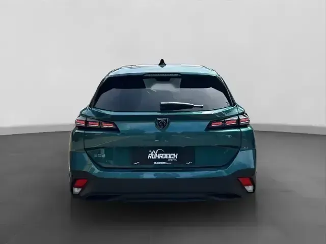 Gebraucht Peugeot 308 SW Active 131 PS (96 kW) 2024 Blau Kombi