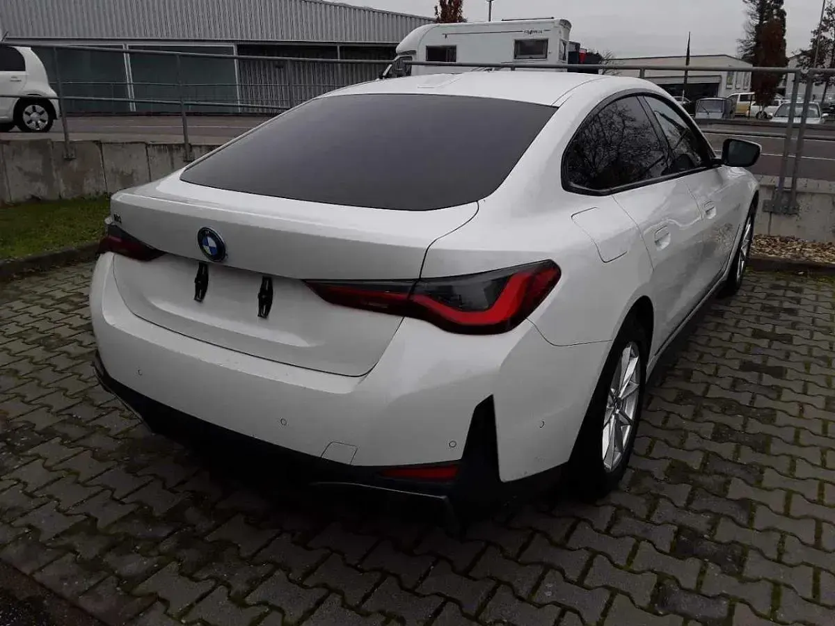 Gebraucht BMW i4 253 kW (345 PS) 2023 White solid Limousine