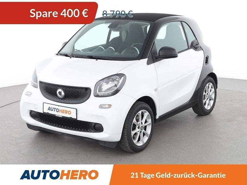 Weiß Gebraucht 2017 Smart ForTwo Coupé Basis Kleinwagen | 8.390 € (Superpreis) - Bild 1/3