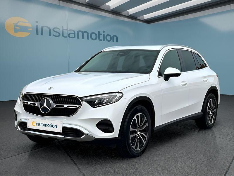 Weiß Gebraucht 2024 Mercedes GLC200 SUV | 51.699 € (Etwas zu teuer) - Bild 1/4