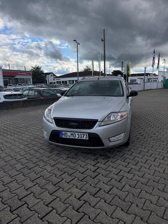 Silber Gebraucht 2010 Ford Mondeo Kombi | 3.200 € (Fairer Preis) - Bild 1/4