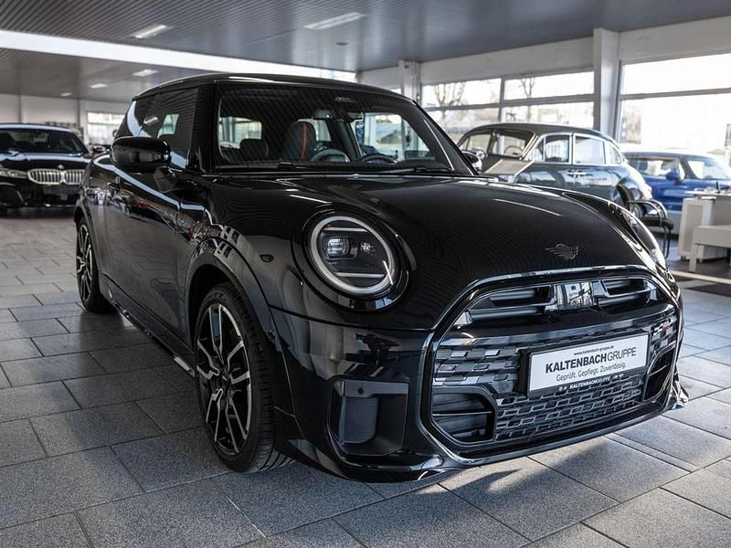 Gebraucht Mini John Cooper Works 204 PS (150 kW) 2024 Schwarz Kleinwagen