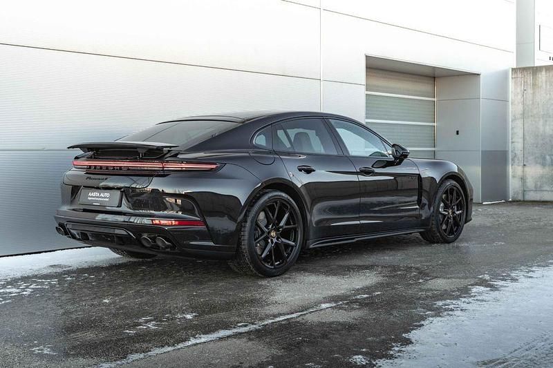 Gebraucht Porsche Panamera 4 470 PS (345 kW) 2025 Schwarz Limousine