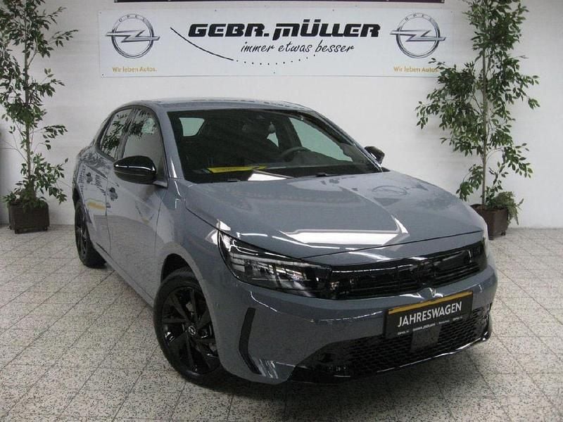 Grau Gebraucht 2024 Opel Corsa Limousine | 19.490 € (Etwas zu teuer) - Bild 1/4