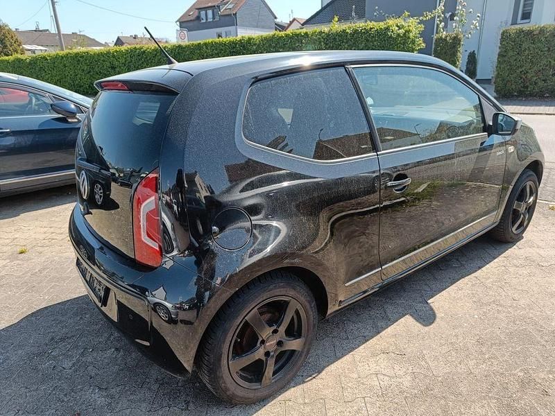 Second-hand VW up! 75 CP (55 kW) 2012 Negru Hatchback