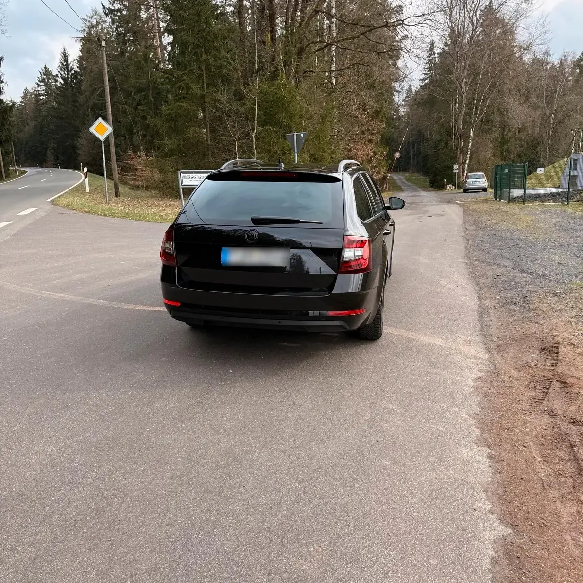 Gebraucht Skoda Octavia Ambition 150 PS (110 kW) 2019 Schwarz Kombi