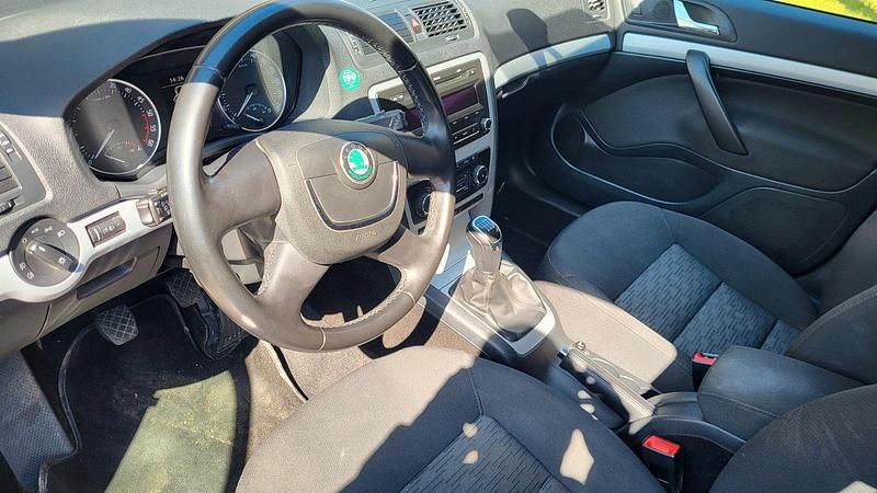 Gebraucht Skoda Octavia 140 PS (102 kW) 2010 Kombi