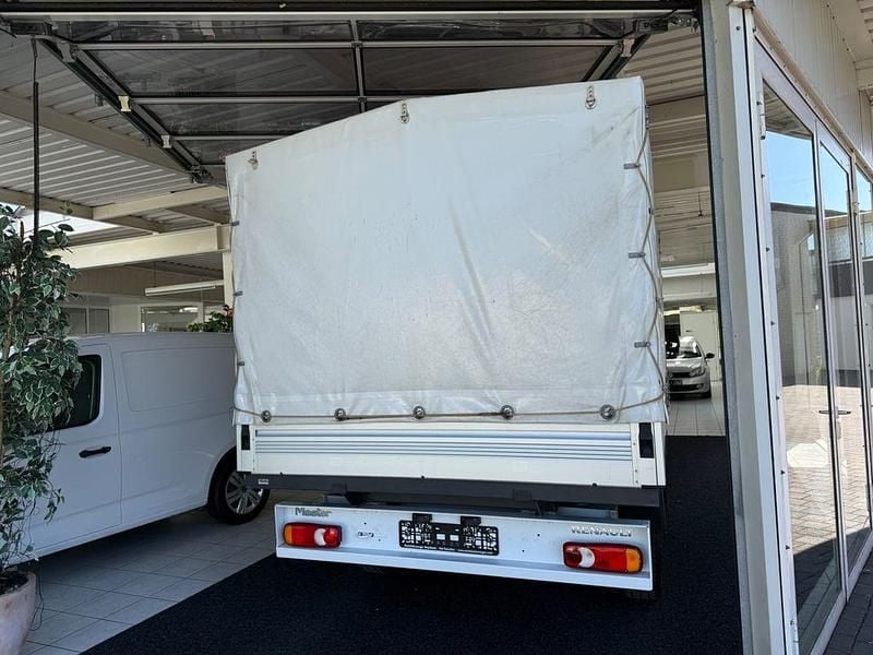 Second-hand Renault Master 136 CP (100 kW) 2020 Alb Monovolum