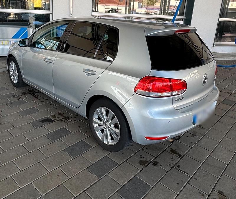 Grau Gebraucht 2008 VW Golf VI Kleinwagen | 4.900 € (Teuer) - Bild 1/4