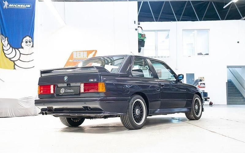 Gebraucht BMW M3 215 PS (158 kW) 1989 Blau Limousine