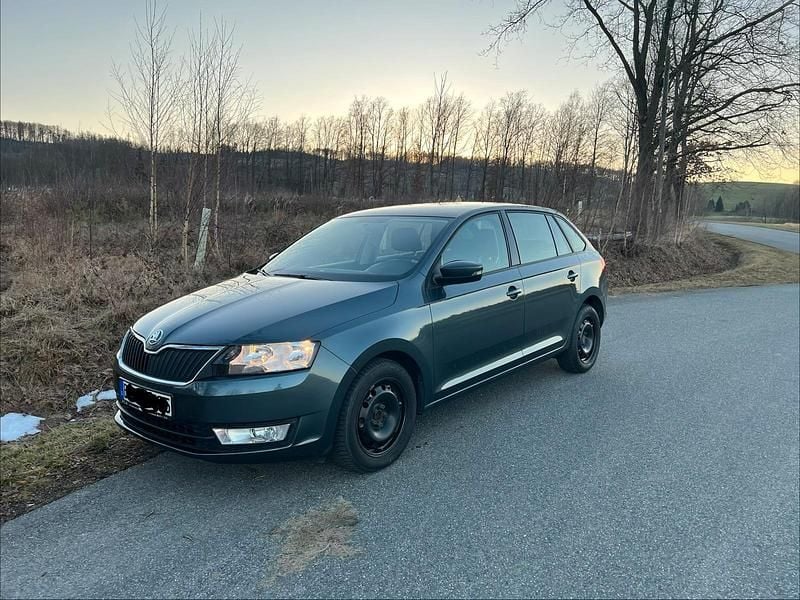 Grau Gebraucht 2016 Skoda Rapid Active Kleinwagen | 7.800 € - Bild 1/4