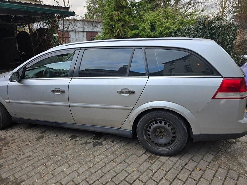 Gebraucht Opel Vectra 155 PS (114 kW) 2005 Silber Kombi