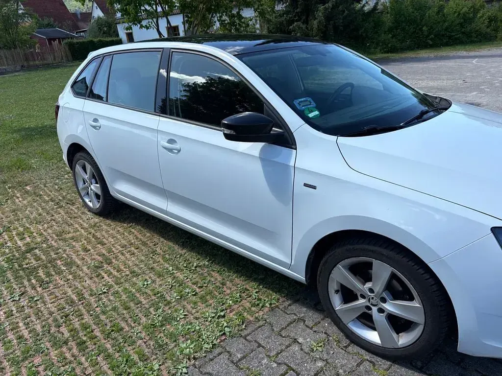 Gebraucht Skoda Rapid Clever 95 PS (69 kW) 2018 Weiß Kleinwagen