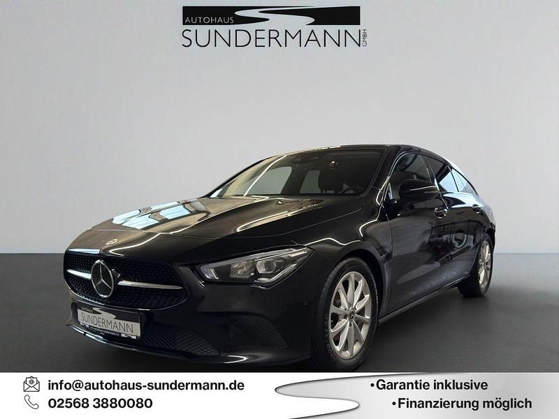 Schwarz Gebraucht 2023 Mercedes CLA180 Shooting Brake Progressive Kombi | 23.995 € (Guter Preis) - Bild 1/4