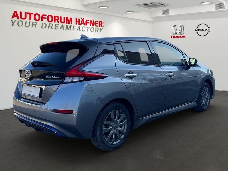 Gebraucht Nissan Leaf N-Connecta 110 kW (150 PS) 2021 Grau Kleinwagen