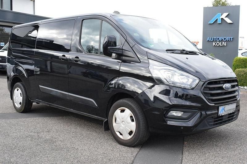 Obsidianschwarz metallic Gebraucht 2021 Ford Transit Custom Trend Kombi | 23.890 € (Teuer) - Bild 1/4