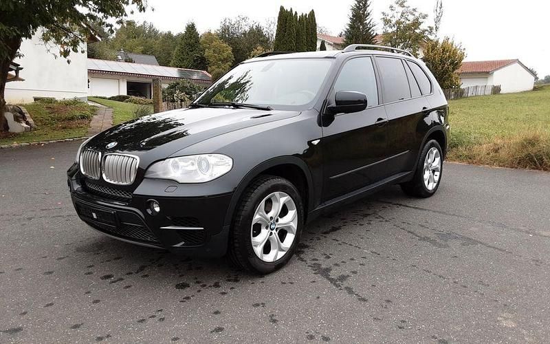 Schwarz Gebraucht 2013 BMW X5 Shadowline SUV | 13.333 € (Etwas zu teuer) - Bild 1/4