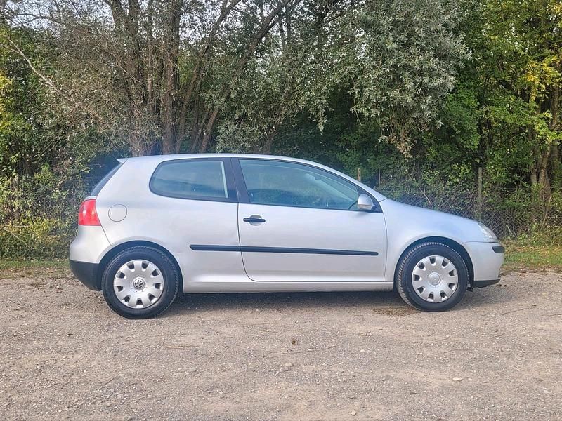 Gebraucht VW Golf 75 PS (55 kW) 2005 Silber Coupé