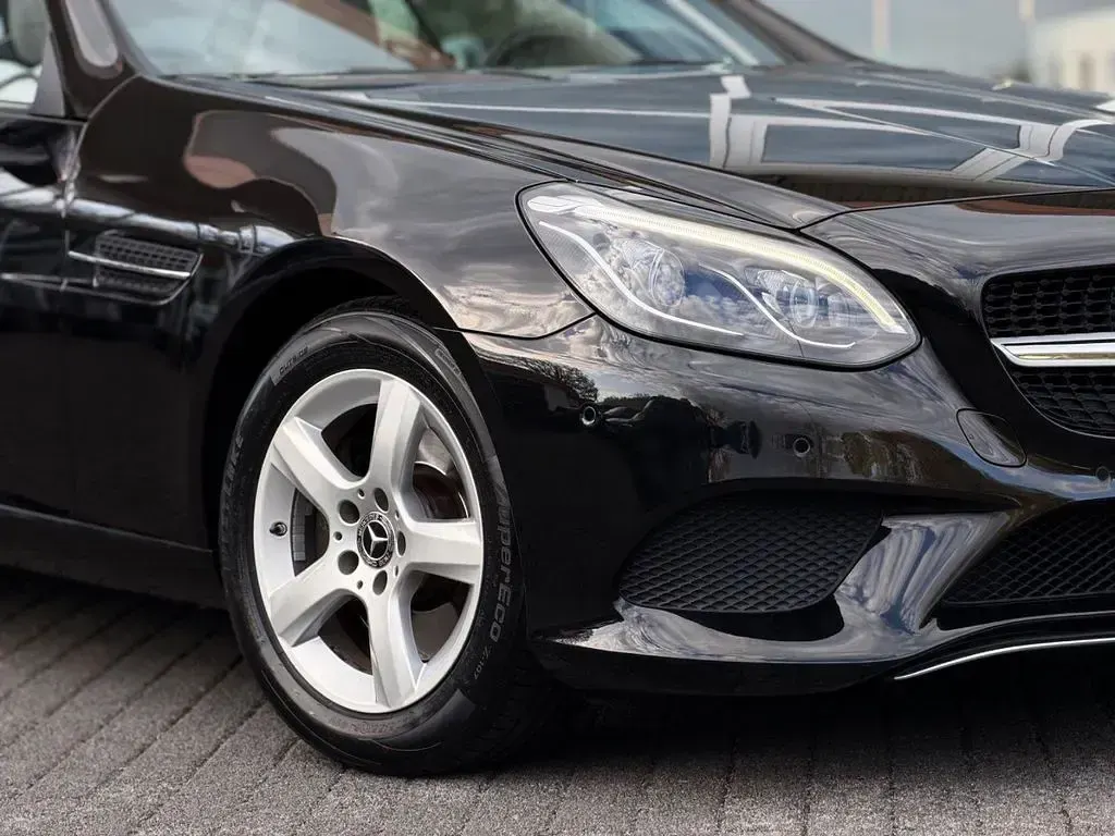 Gebraucht Mercedes SLC200 184 PS (135 kW) 2019 Schwarz Cabrio