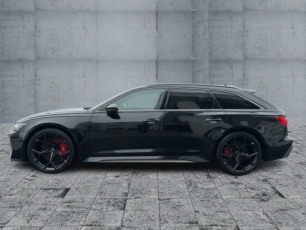 Używany Audi RS6 Performance 630 KM (463 kW) 2025 Czarny Kombi