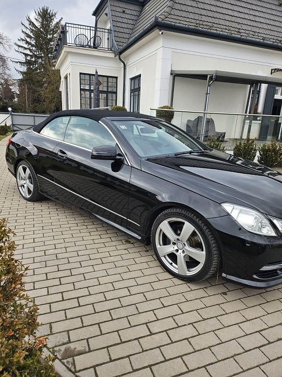 Gebraucht Mercedes E200 Elegance 184 PS (135 kW) 2013 Schwarz Cabrio