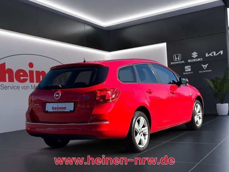 Gebraucht Opel Astra Style 116 PS (85 kW) 2016 Rot Kombi