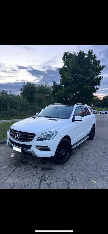Gebraucht Mercedes ML350 258 PS (189 kW) 2013 Weiß SUV