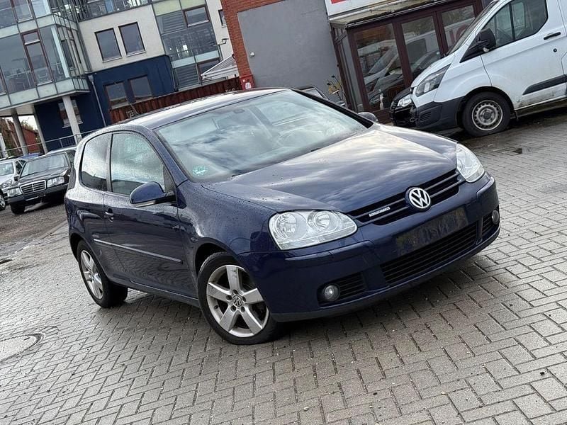Blau Gebraucht 2005 VW Golf V United Limousine | 1.299 € (Superpreis) - Bild 1/4