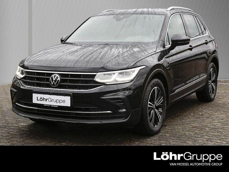 Gebraucht VW Tiguan Move 150 PS (110 kW) 2023 Deep black perleffekt SUV