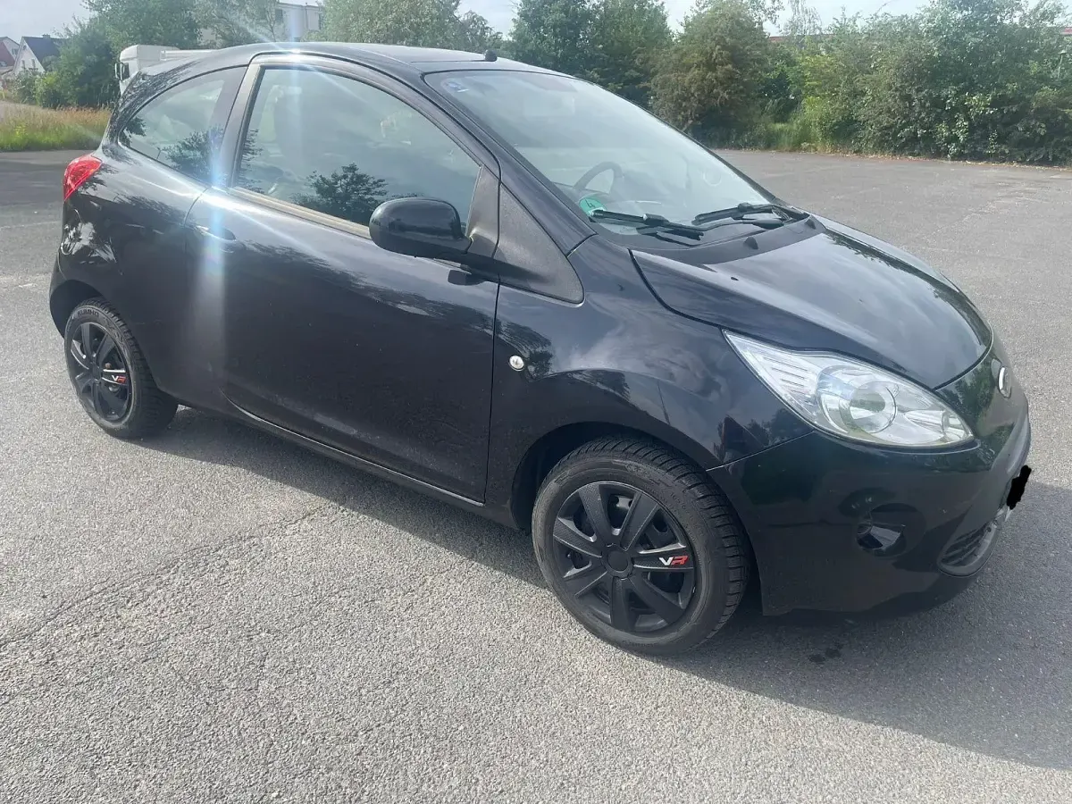 Gebraucht Ford Ka Trend 69 PS (50 kW) 2011 Schwarz Kleinwagen