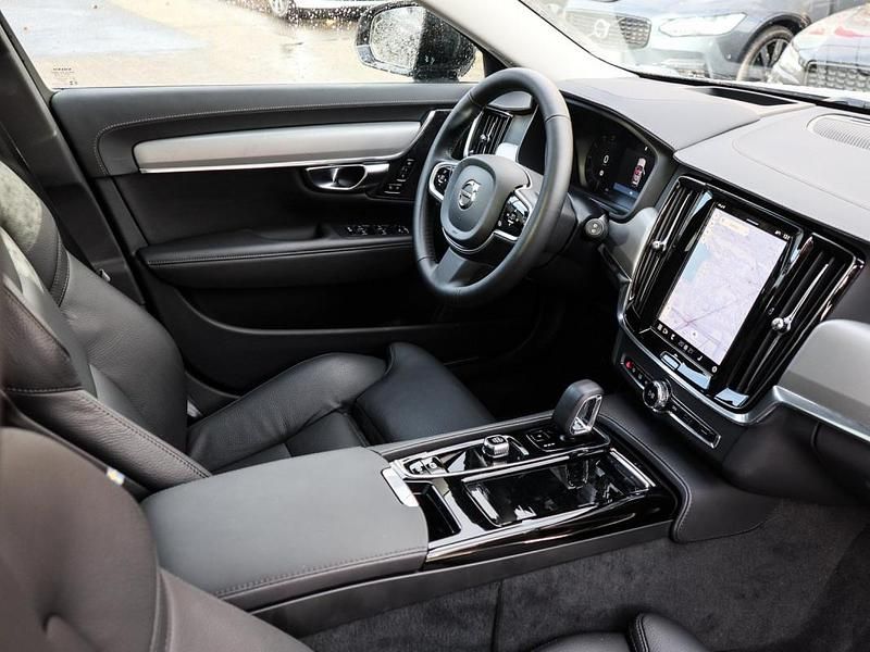 Second-hand Volvo V90 Plus 455 CP (334 kW) 2025 Gri Break